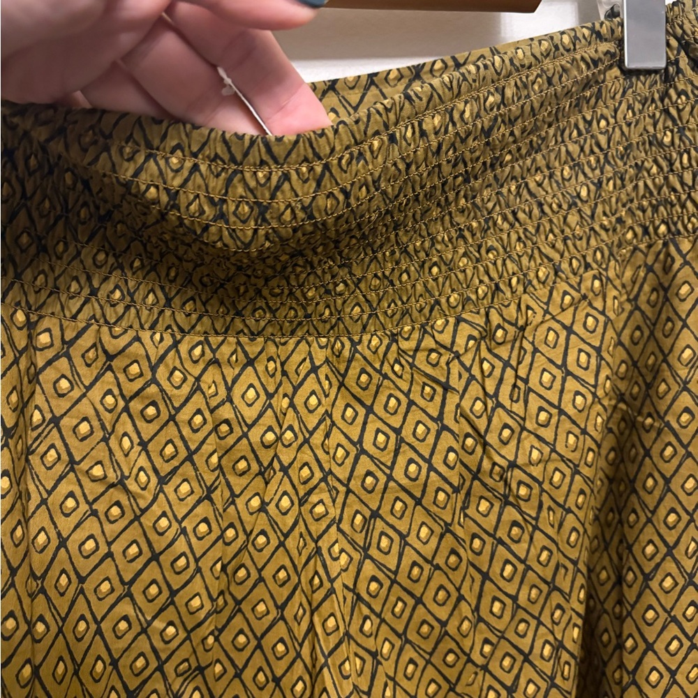 Geometric Patterned Wide-Leg Pants - Picture 5 of 6